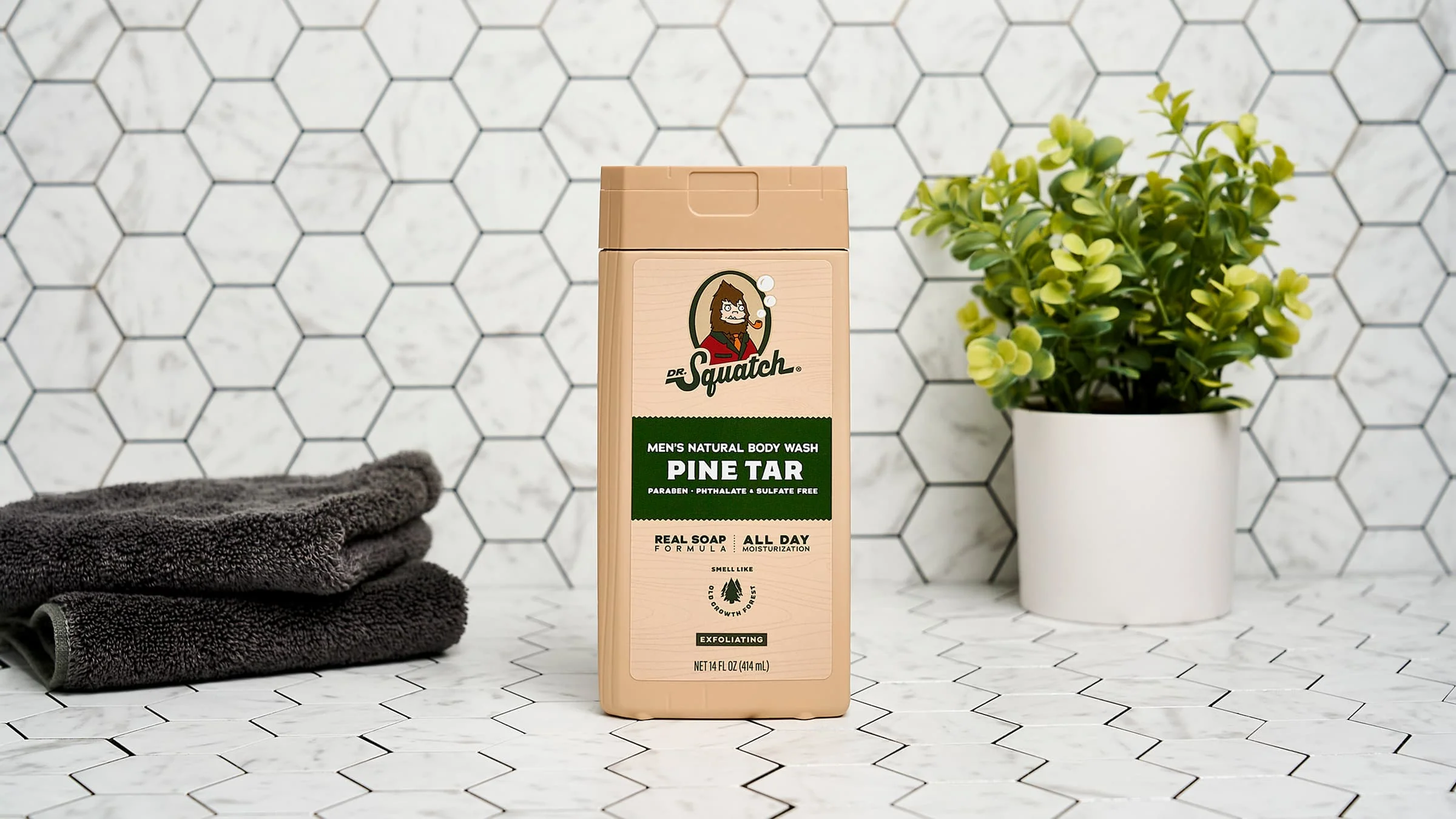 14 oz Pine Tar Exfoliating Body Wash - Image 3