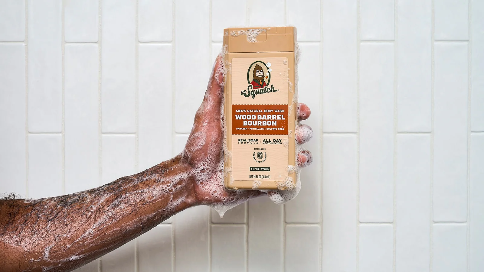14 oz Wood Barrel Bourbon Exfoliating Body Wash - Image 5
